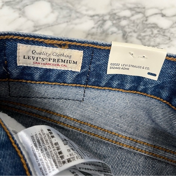 Levi’s Premium Wedgie Straight Leg Jeans High Rise Oxnard Drive Wash 34964-0145 - Picture 12 of 16